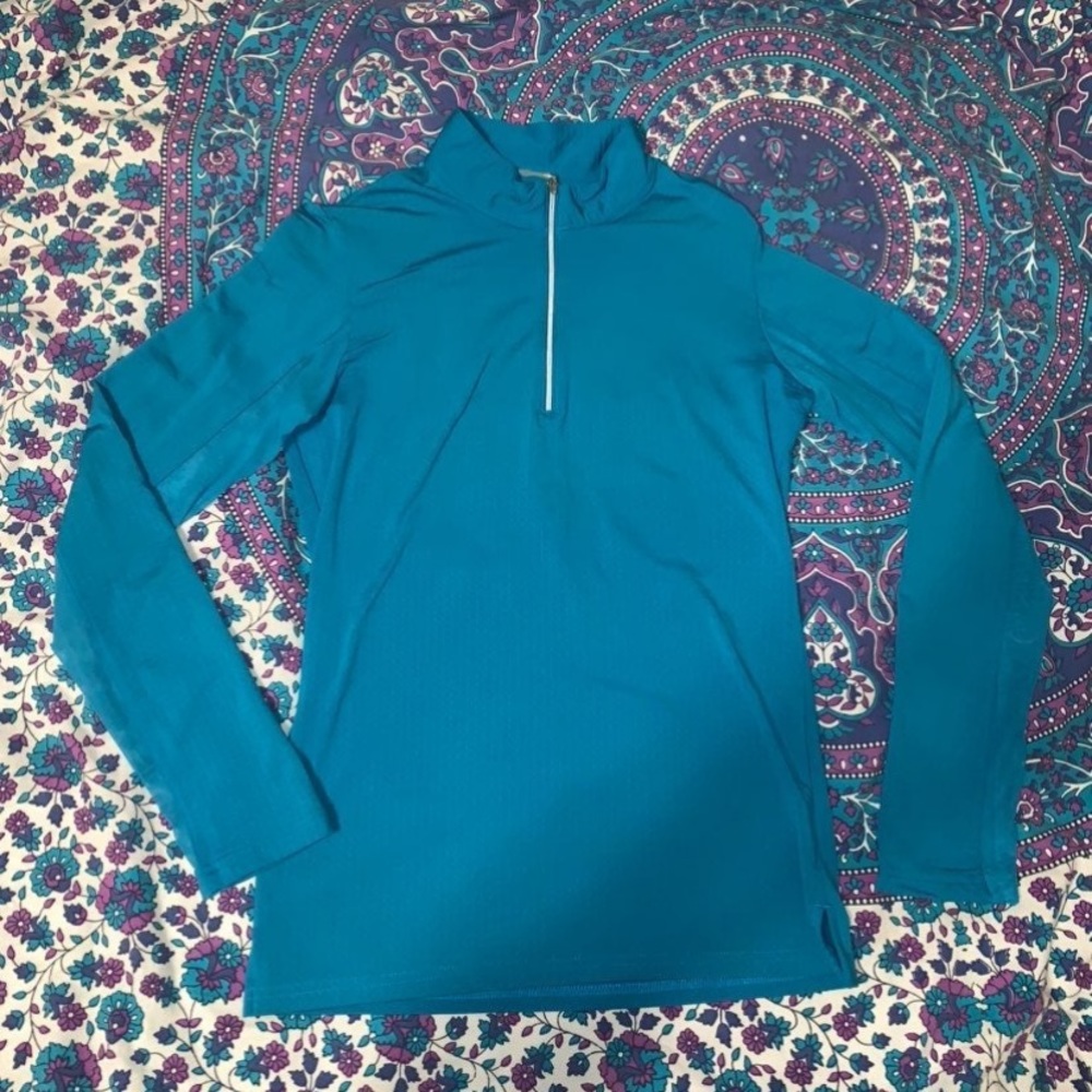 Althetic shirt